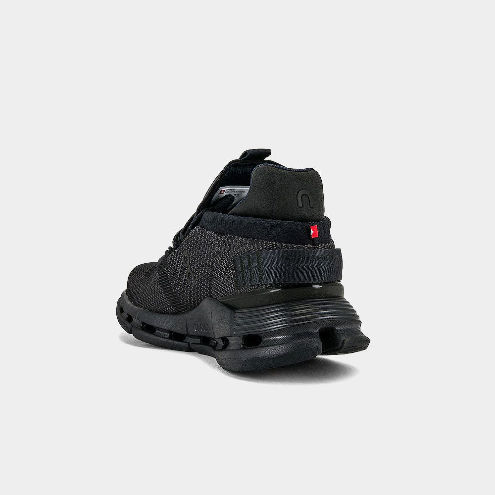 Cloudnova Sneaker
